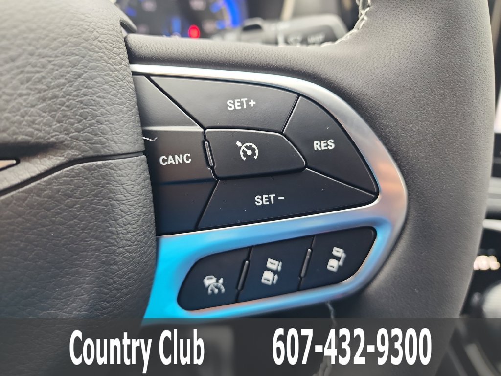 New 2027 Chrysler Pacifica Select AWD/4WD image 18