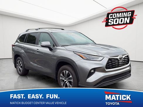 Used 2025 Toyota Highlander XLE AWD/4WD image 1