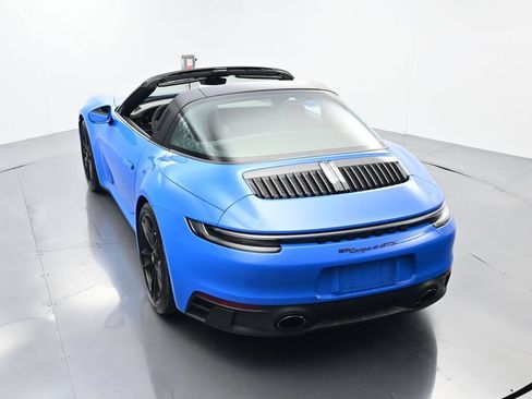Certified 2022 Porsche 911 Targa 4 GTS AWD/4WD image 33