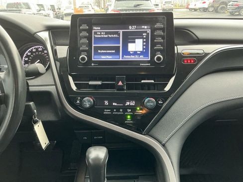 Used 2024 Toyota Camry SE image 20