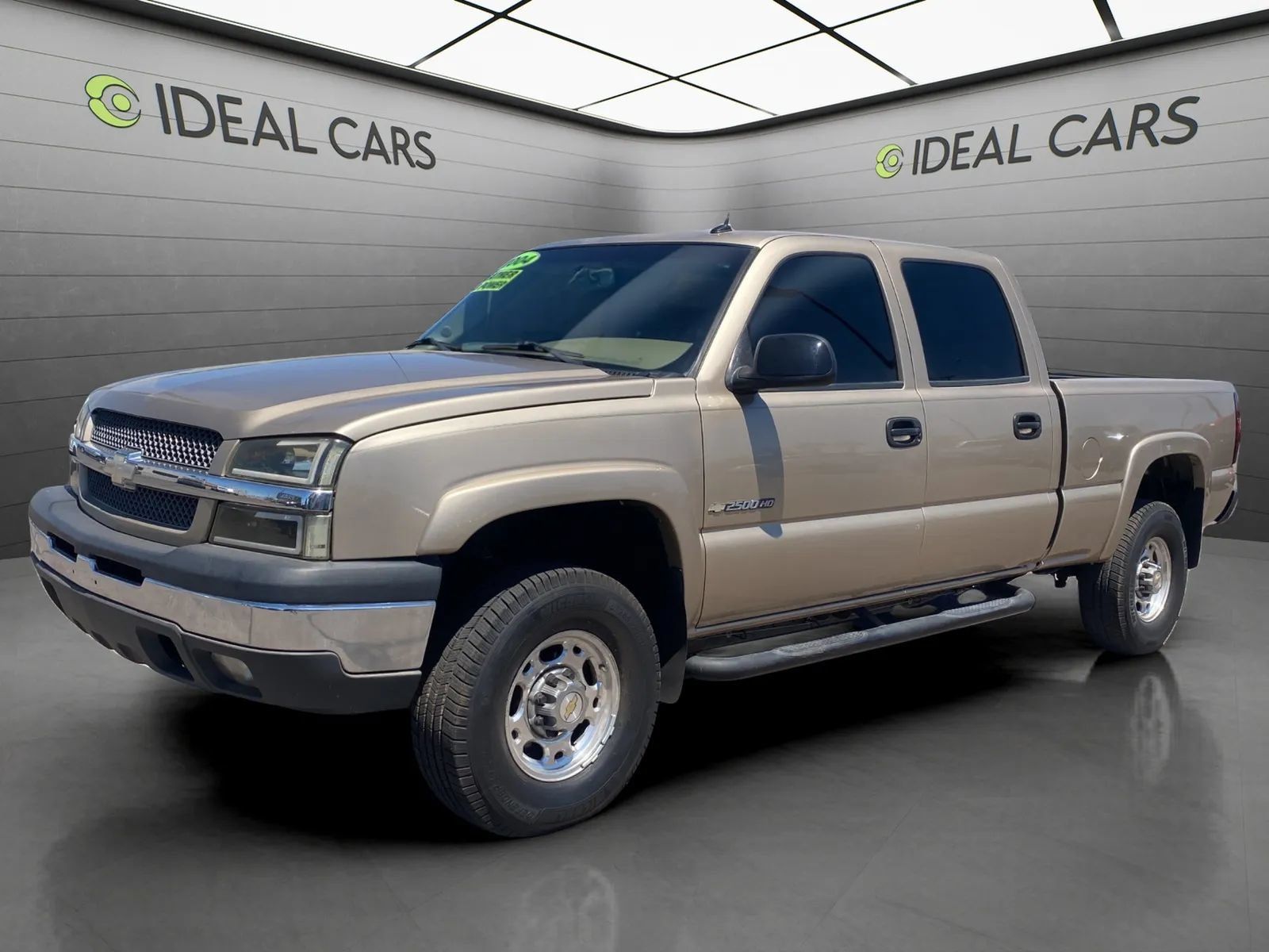 Used 2004 Chevrolet Silverado 2500 LT RWD image 1