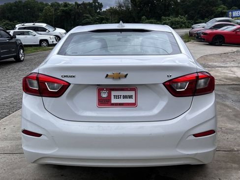 Used 2019 Chevrolet Cruze LT FWD image 5