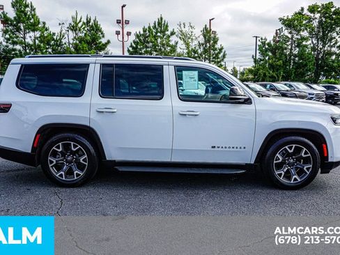 Used 2023 Jeep Wagoneer Series III w/ Preferred Equipment Group image 9