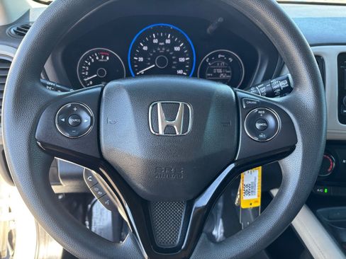 Used 2022 Honda HR-V LX image 21