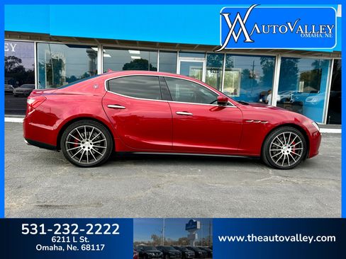 Used 2017 Maserati Ghibli S Q4 AWD/4WD image 8