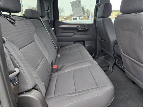 Used 2023 Chevrolet Silverado 1500 LT image 9