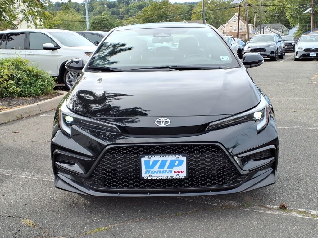Used 2024 Toyota Corolla SE FWD image 2