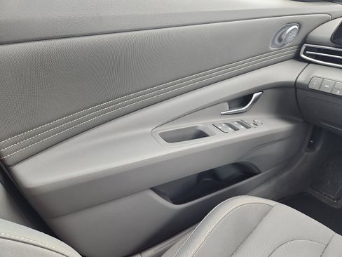 Certified 2023 Hyundai Elantra SEL w/ Convenience Package FWD image 12