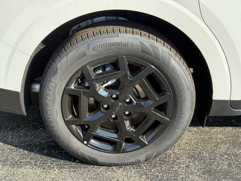 New 2026 Kia Carnival SX w/ SX Dark Edition Package image 4