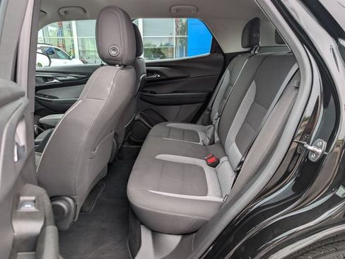 Used 2024 Chevrolet TrailBlazer LS FWD image 15