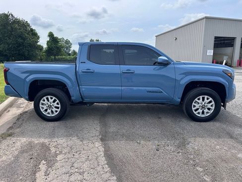 Certified 2026 Toyota Tacoma SR5 AWD/4WD image 6
