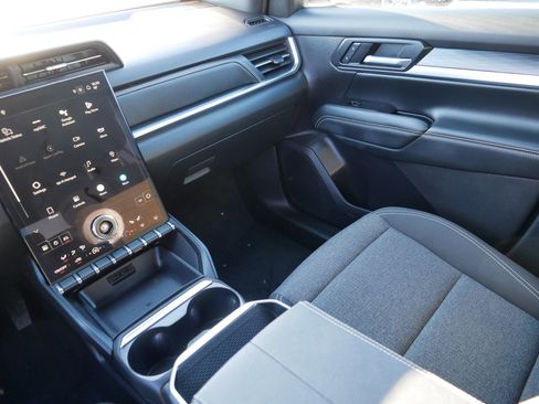 Used 2025 GMC Terrain Elevation image 11