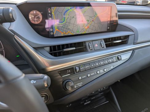 Used 2020 Lexus ES 350 Luxury w/ Accessory Package 2 image 8