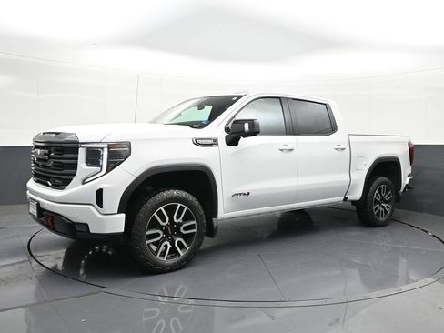 Used 2023 GMC Sierra 1500 AT4 AWD/4WD image 1
