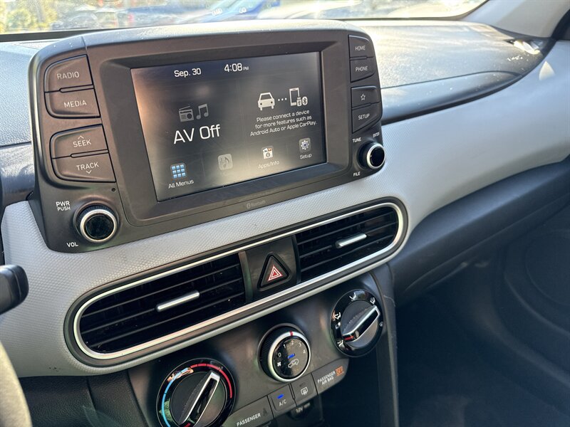 Used 2019 Hyundai Kona SE FWD image 11