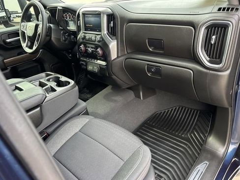 Used 2022 Chevrolet Silverado 2500 LT w/ Convenience Package image 27