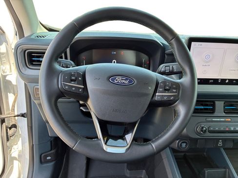Used 2025 Ford Maverick Lobo AWD/4WD image 14
