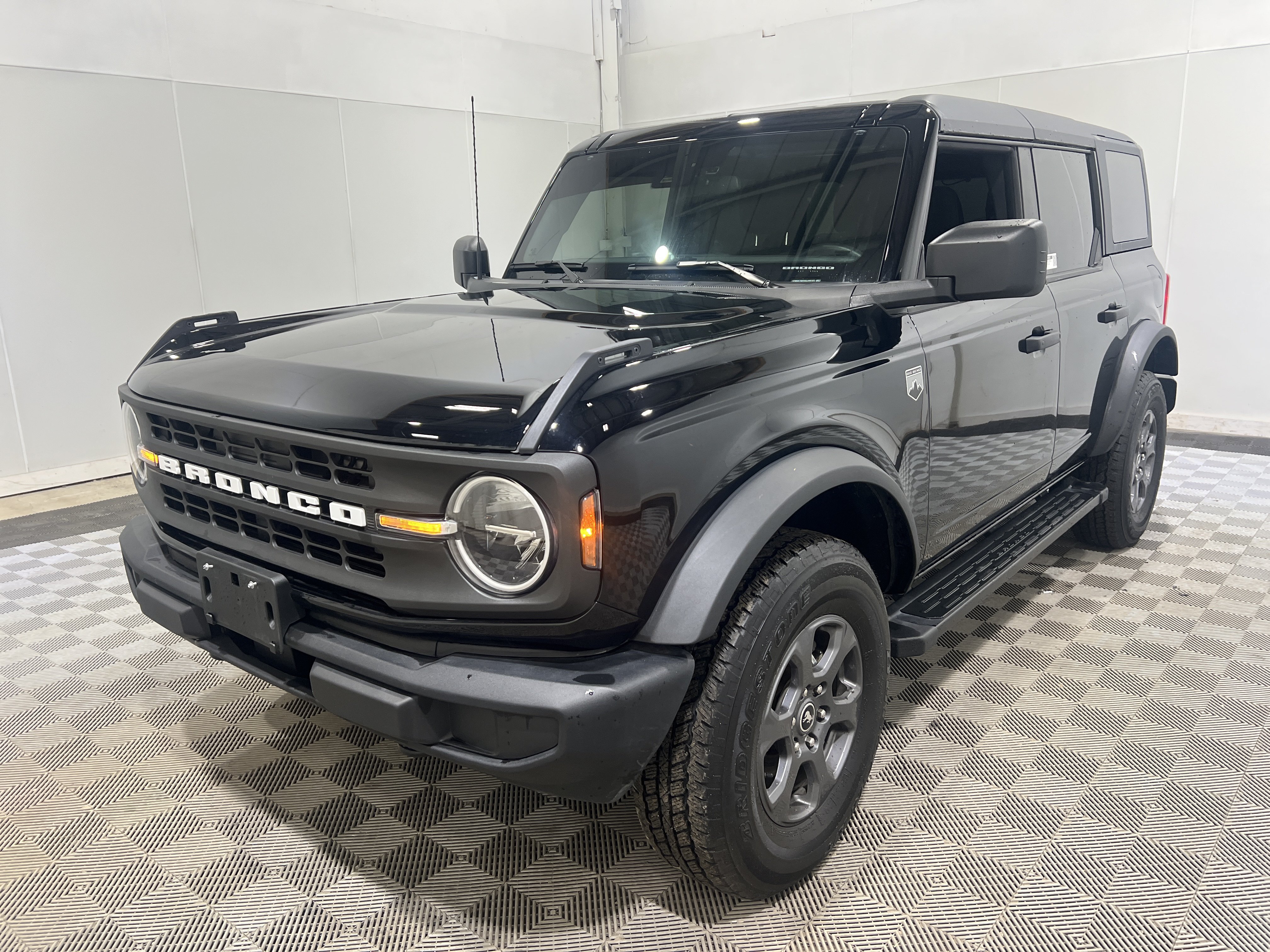 Used 2025 Ford Bronco Big Bend AWD/4WD image 1