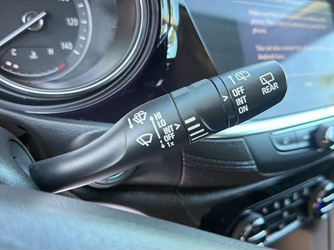 Used 2021 Buick Encore GX Select w/ Sport Touring Package FWD image 22