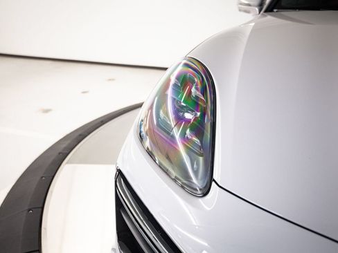 Certified 2022 Porsche Cayenne Turbo AWD/4WD image 13