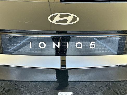 New 2026 Hyundai Ioniq 5 SEL image 21