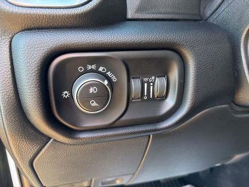 Used 2025 RAM 3500 Laramie image 39