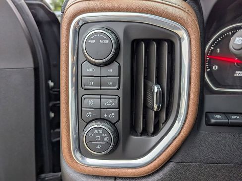 Used 2023 Chevrolet Silverado 3500 High Country AWD/4WD image 16