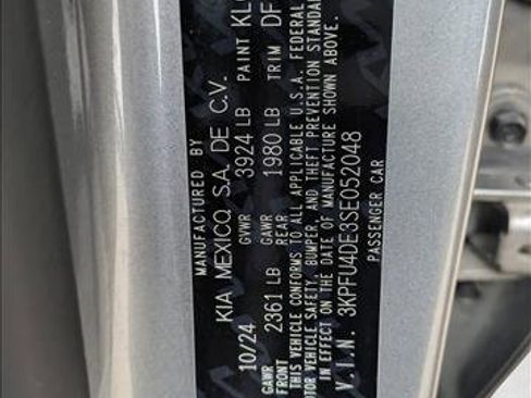 Used 2025 Kia K4 EX image 16