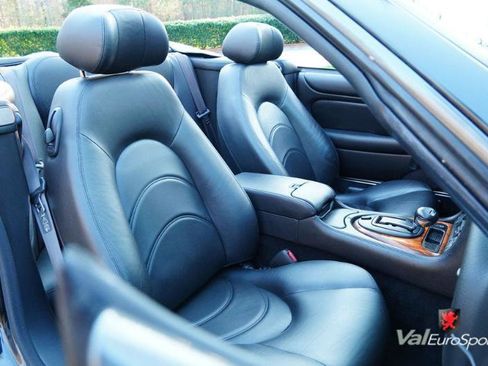 Used 2003 Jaguar XK8 Convertible image 37