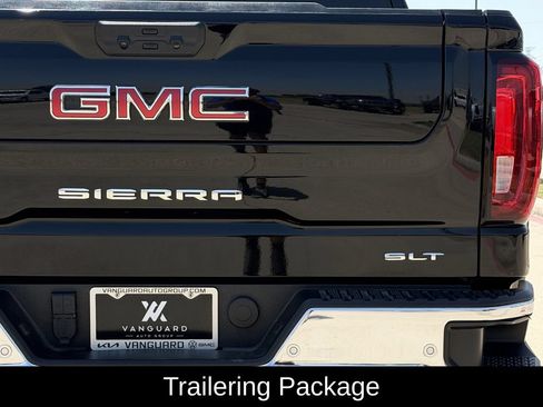 Used 2025 GMC Sierra 1500 SLT AWD/4WD image 9