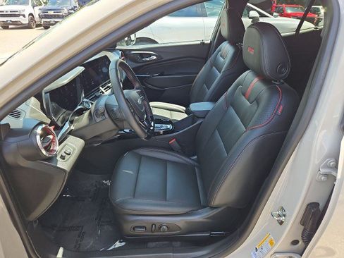 Used 2026 Chevrolet Trax RS FWD image 18