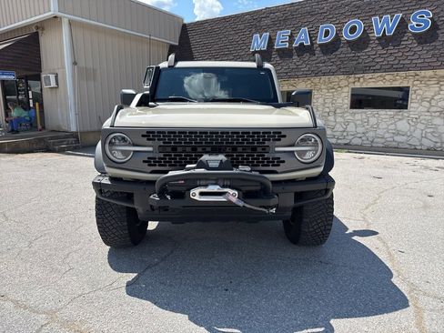 Used 2022 Ford Bronco Everglades image 5