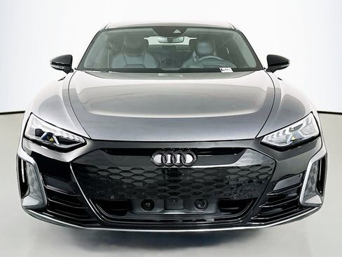 Used 2022 Audi e-tron GT Prestige w/ Prestige Package AWD/4WD image 2