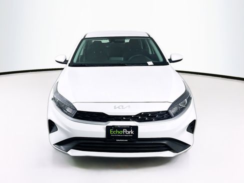 Used 2024 Kia Forte LXS image 2