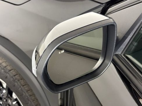 Used 2025 Chevrolet Traverse Z71 AWD/4WD image 13
