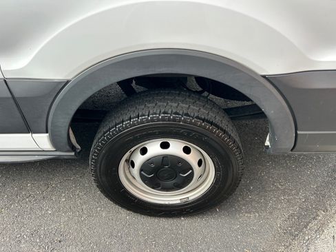 Certified 2023 Ford Transit 250 Low Roof RWD image 27