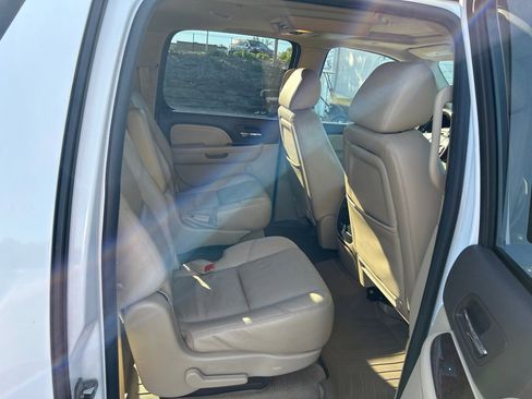 Used 2009 GMC Yukon XL Denali image 13
