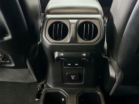 Used 2023 Jeep Gladiator Mojave w/ Cold Weather Group image 26