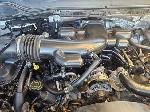 Used 2018 Ford F550 2WD Regular Cab Super Duty image 30