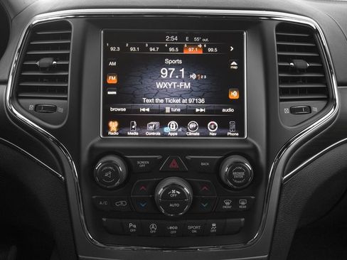 Certified 2017 Jeep Grand Cherokee Overland AWD/4WD image 10