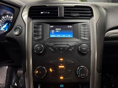 Used 2019 Ford Fusion S image 22