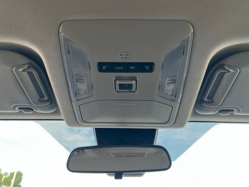 Used 2025 Toyota RAV4 XLE FWD image 27