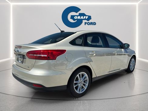 Used 2017 Ford Focus SE FWD image 8