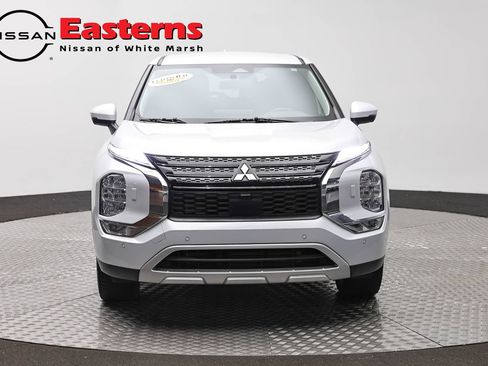 Used 2024 Mitsubishi Outlander SE AWD/4WD image 2