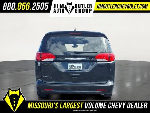 Used 2023 Chrysler Voyager LX FWD image 25