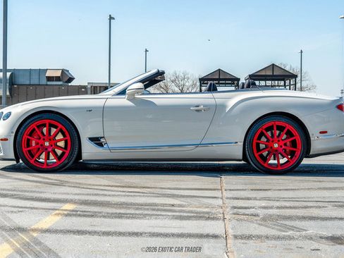 Used 2020 Bentley Continental GT V8 image 3