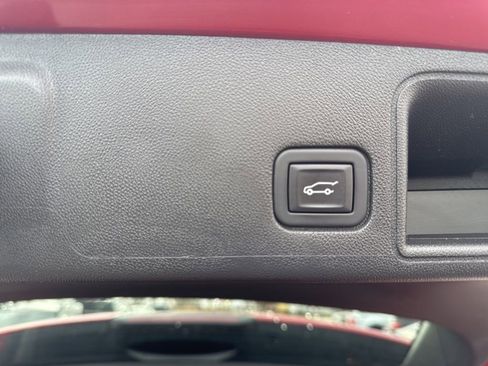 Used 2023 GMC Terrain SLT w/ Elevation Edition image 52