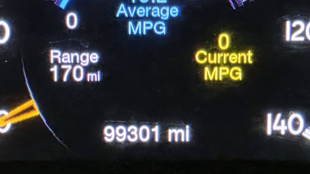 Used 2018 Jeep Grand Cherokee Altitude AWD/4WD image 31