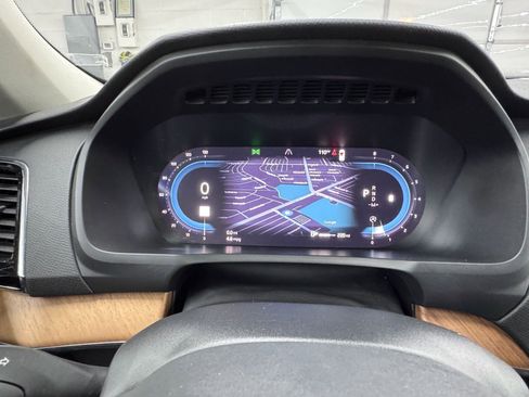 Used 2023 Volvo XC90 B5 Plus image 26