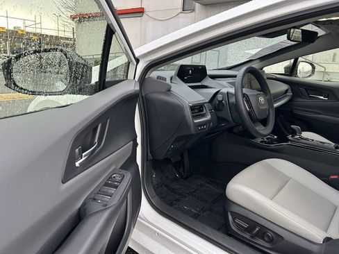 Certified 2024 Toyota Prius XLE image 9